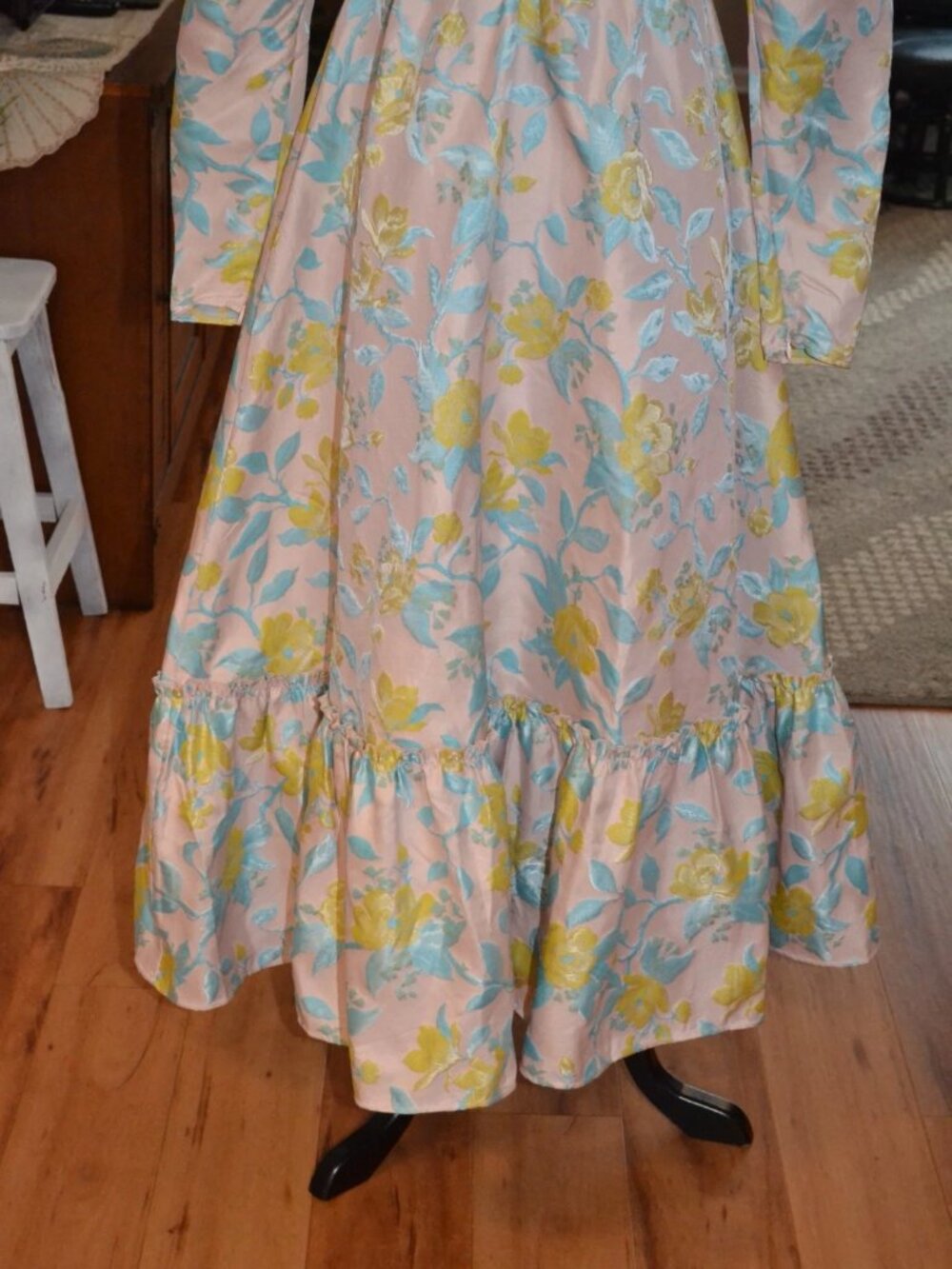 Asos NEW Floral Jacquard Puff sleeve Plunge neck Pleated High waist Midi Dress 8 - Picture 7 of 14